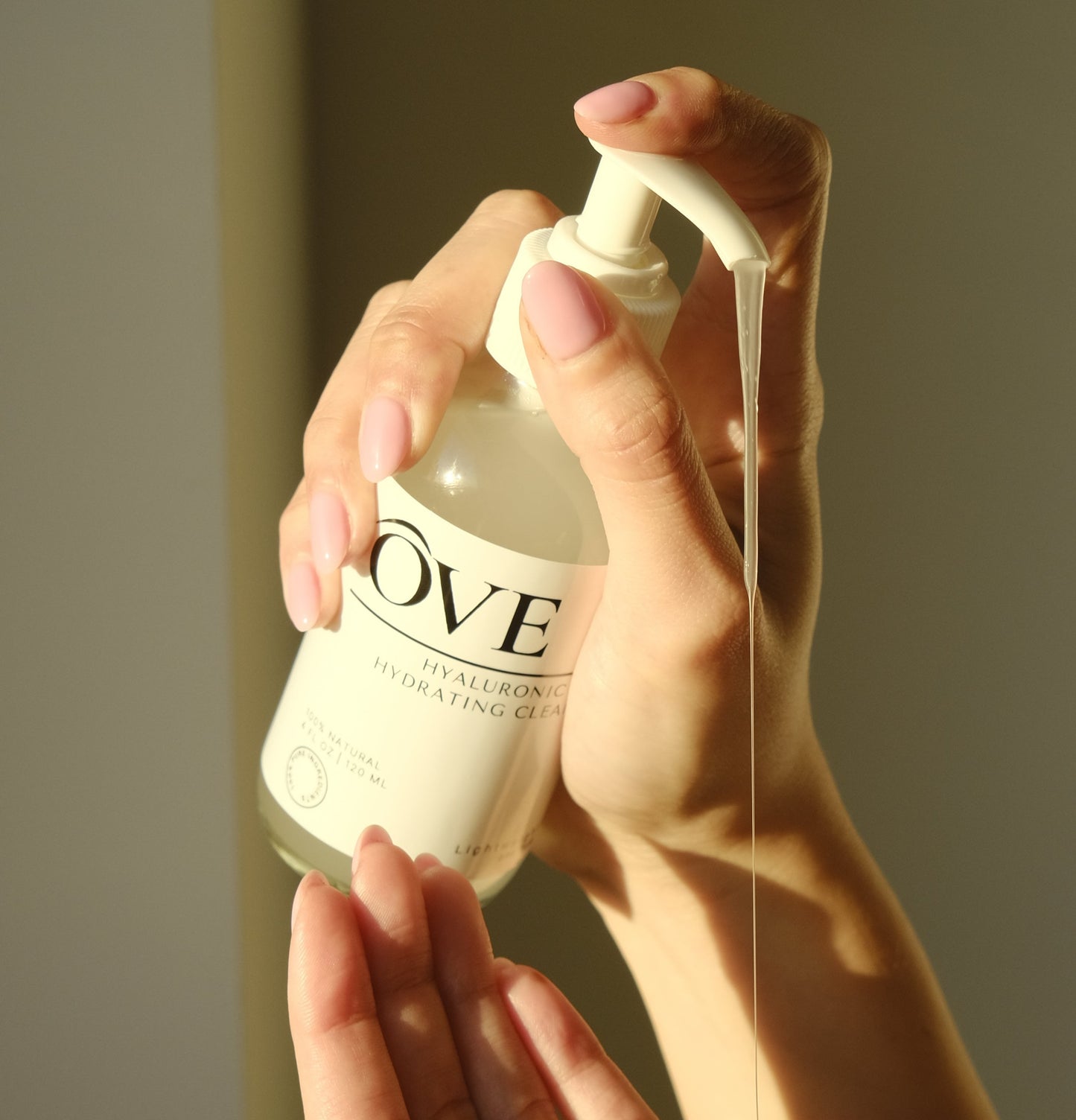 Hyaluronic Acid Hydrating Cleanser - Cleanser